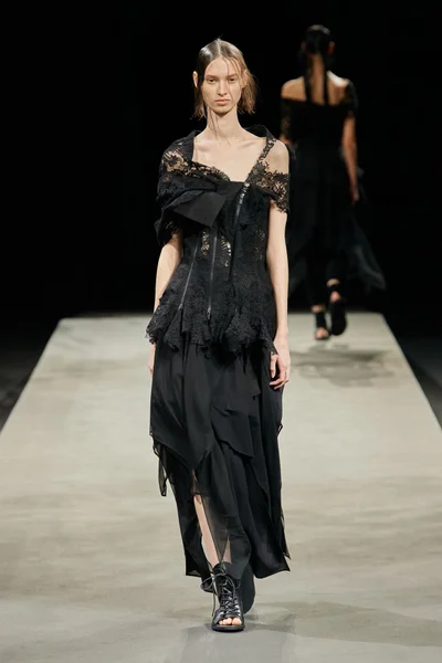 Look 37